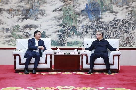 余红辉拜会安徽省委书记郑栅洁、、、省长王清宪并见证中林集团与安徽省当局签约