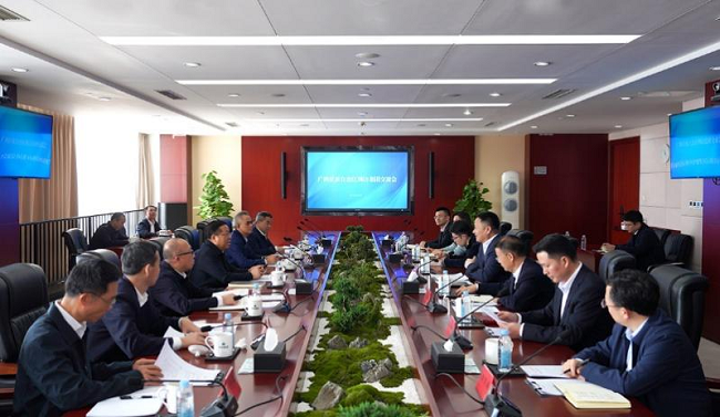 余红辉会见广西壮族自治区当局党组成员、、、自治区国资委党委书记秦如培一行