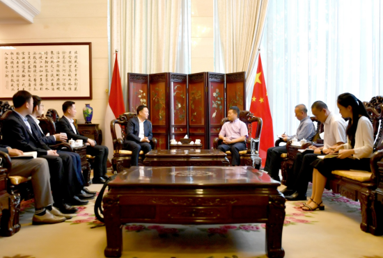 余红辉造访中华人民共和国驻印尼特命全权大使陆慷，，中国驻东盟使团团长、特命全权大使侯艳琪